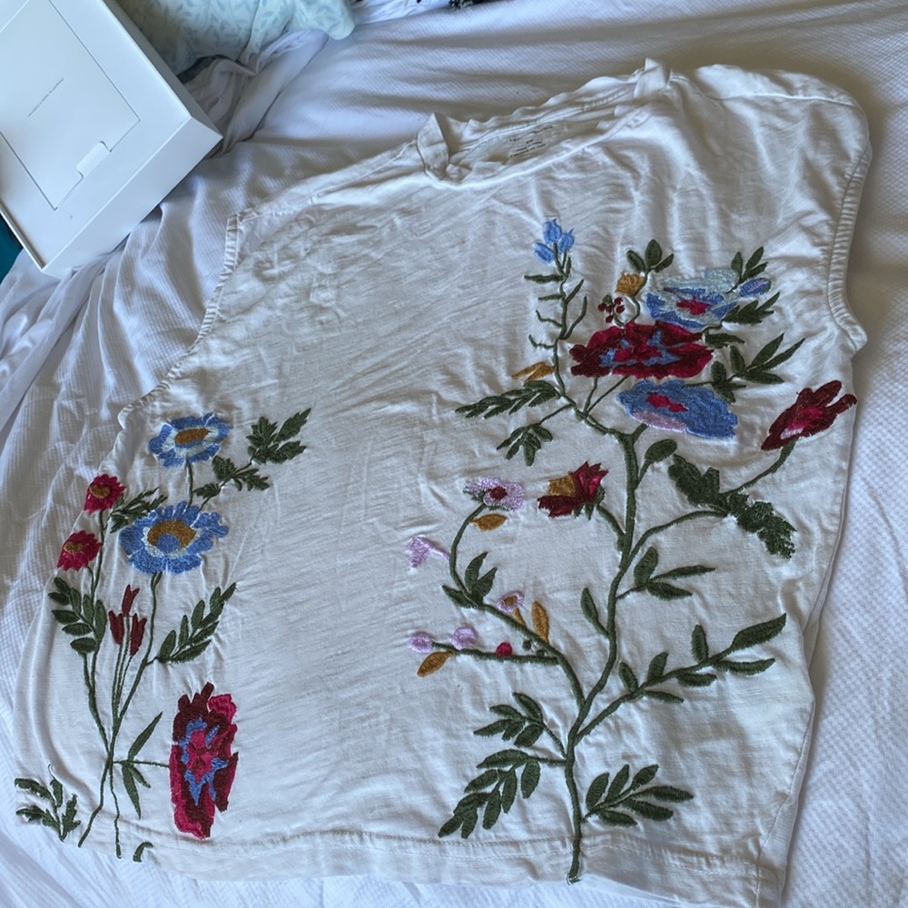 Anthropologie White Blouse with Colorful Floral Embroidery - Picture 2 of 3